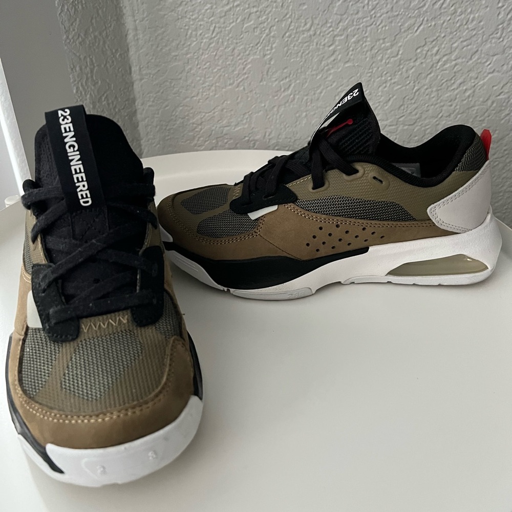 Jordan Air 200E